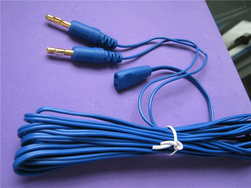 PVC materials bipolar connecting cable with 3.5 separated plug,low price and high quality,blug color